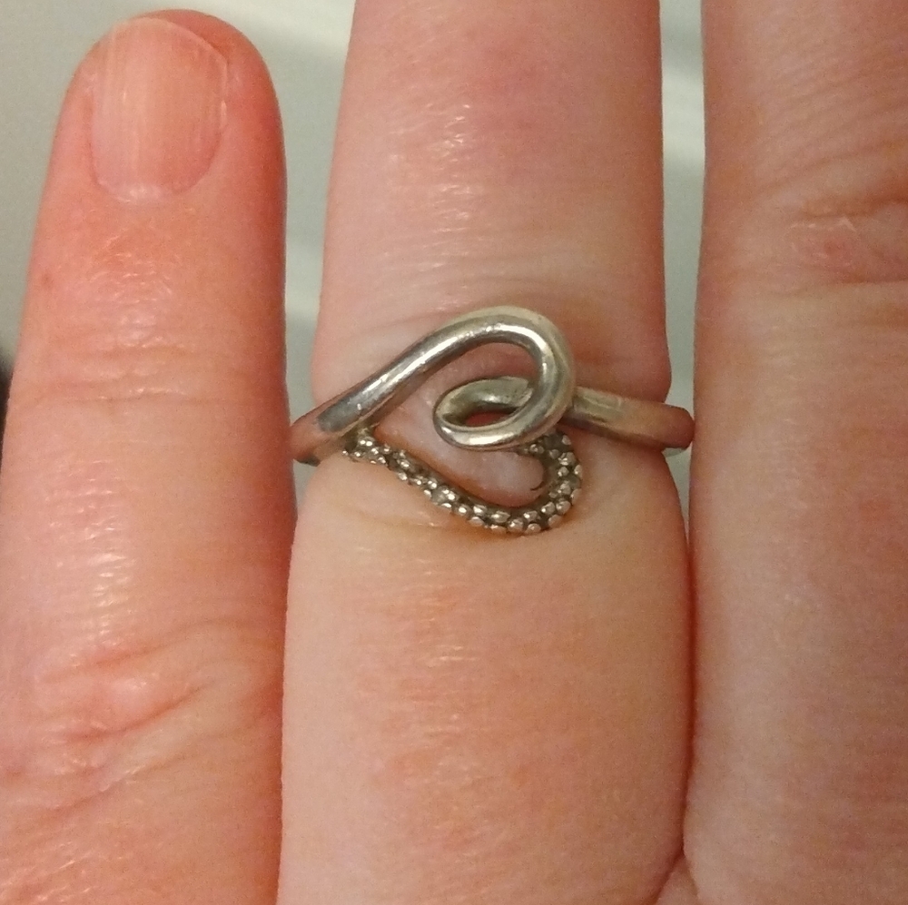 Vintage Sterling Silver Twisted Heart Diamond Accent Eternal Love Ring Size 7